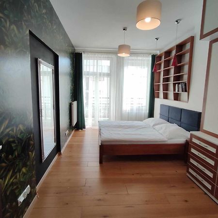 Apartament Przy Galerii Forum Gliwice Witkiewicza Exterior foto